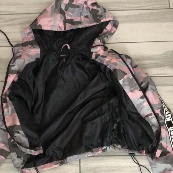NEW LOOK Women’s Grey/ Pink Cropped Camo Windbreaker Jacket | M - Picture 10 of 15